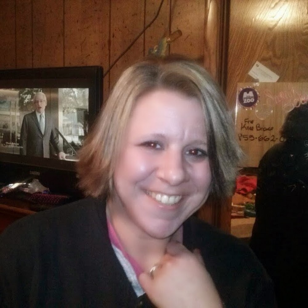 Meet your Posher, Sarah beth